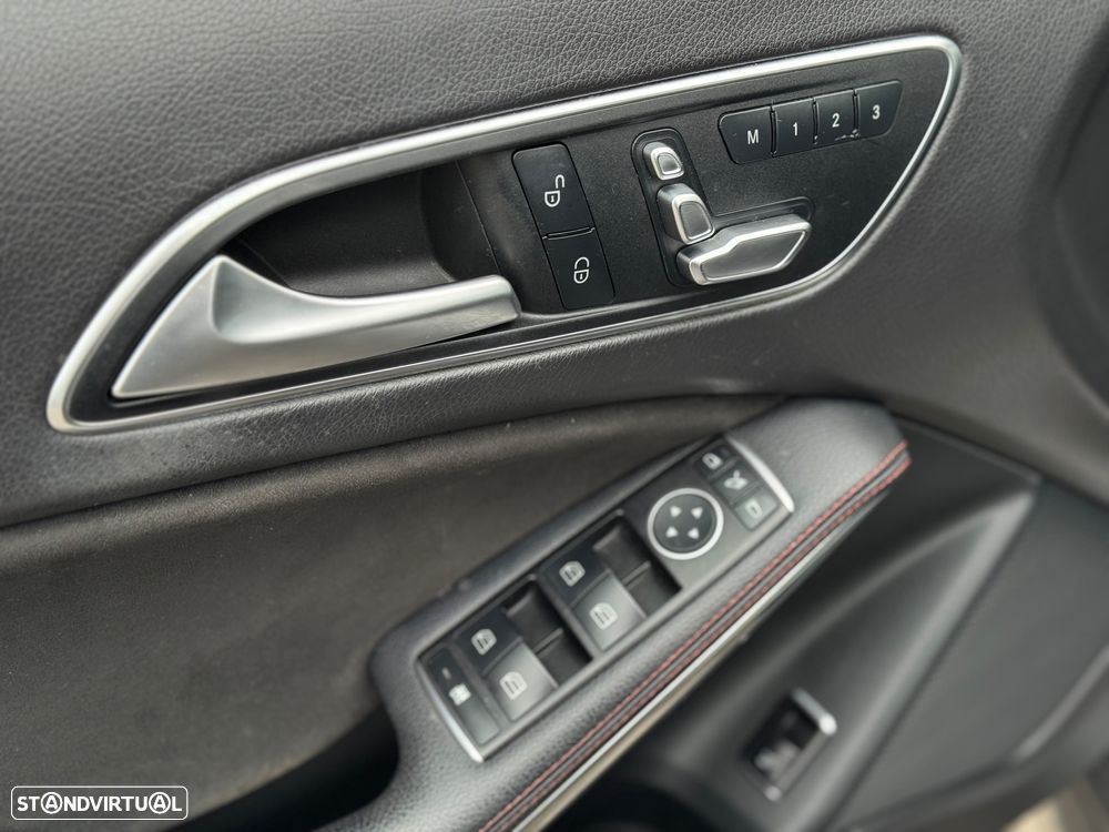 Mercedes-Benz GLA 180 d 7G-DCT AMG Line - 31