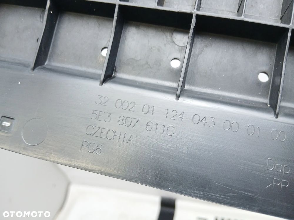 Płyta osłona przedniego zderzaka Skoda Octavia IV - 4