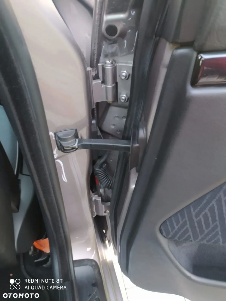 BMW Seria 5 - 32