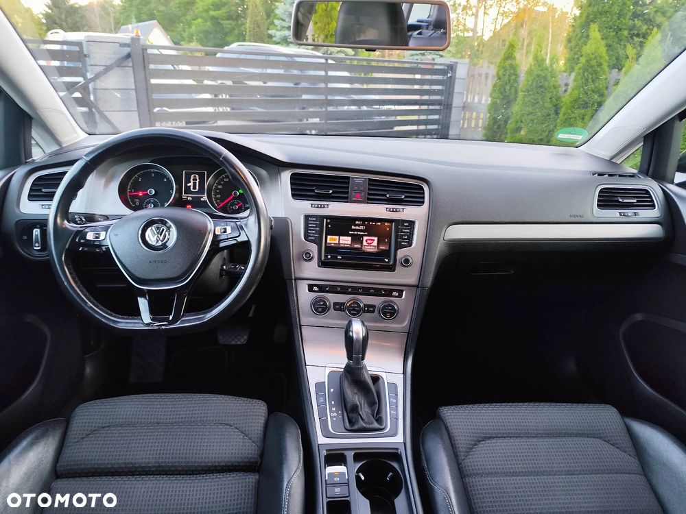 Volkswagen Golf - 16