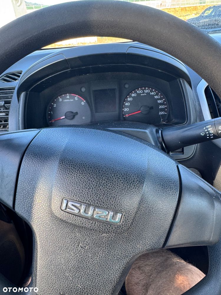 Isuzu D-Max - 20