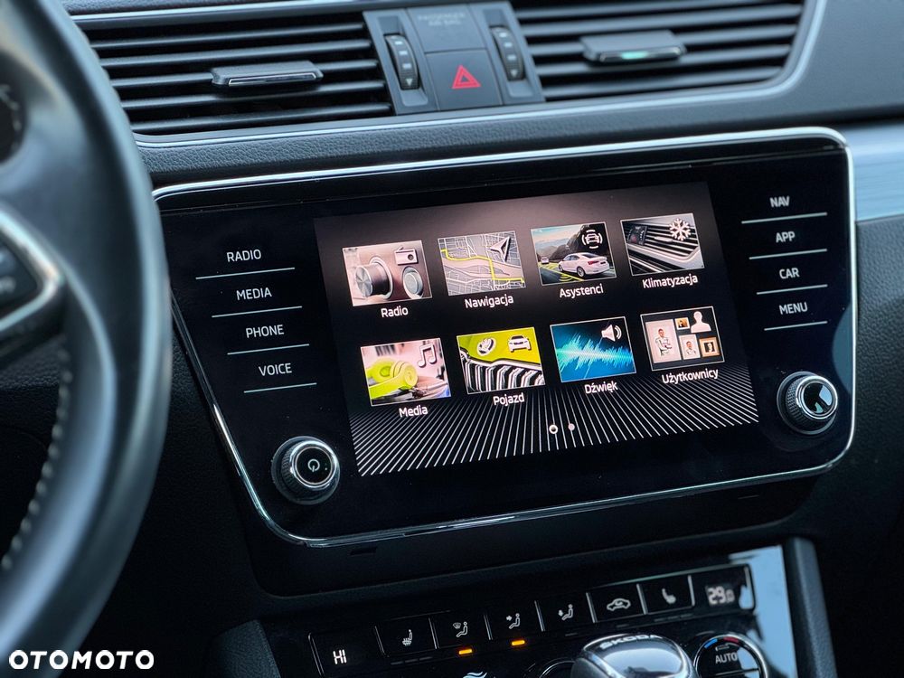 Skoda Superb 2.0 TDI SCR Ambition DSG - 19