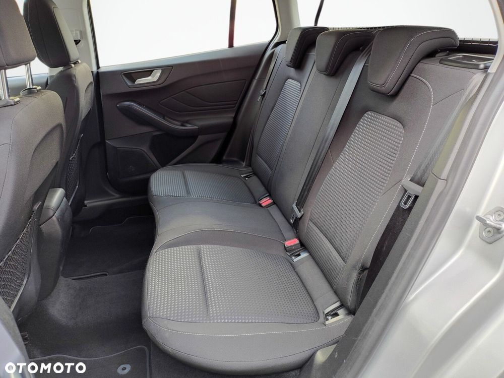 Ford Focus 1.5 EcoBlue Active Business - 24