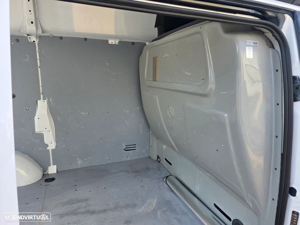 Mercedes-Benz Vito 113 CDI lang - Automática - Tecto Alto - 42