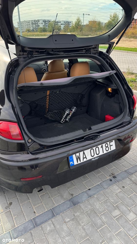 Alfa Romeo 147 - 27