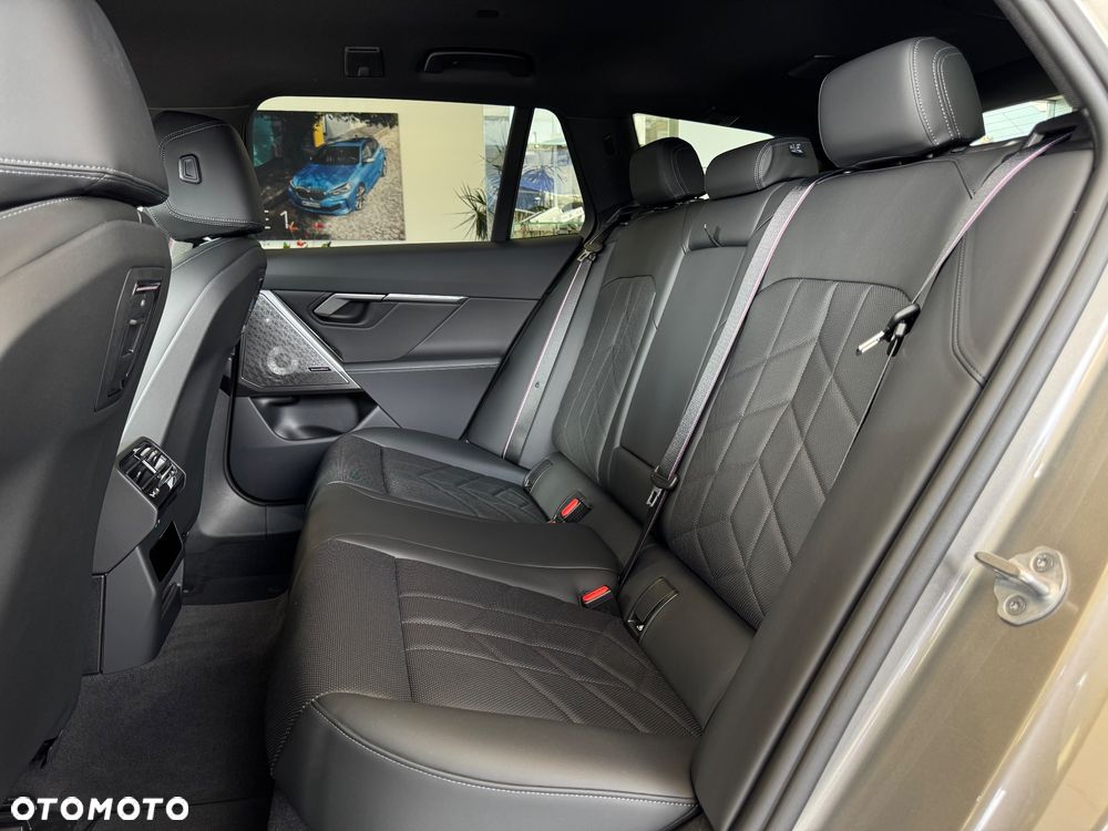 BMW Seria 5 540d xDrive - 32