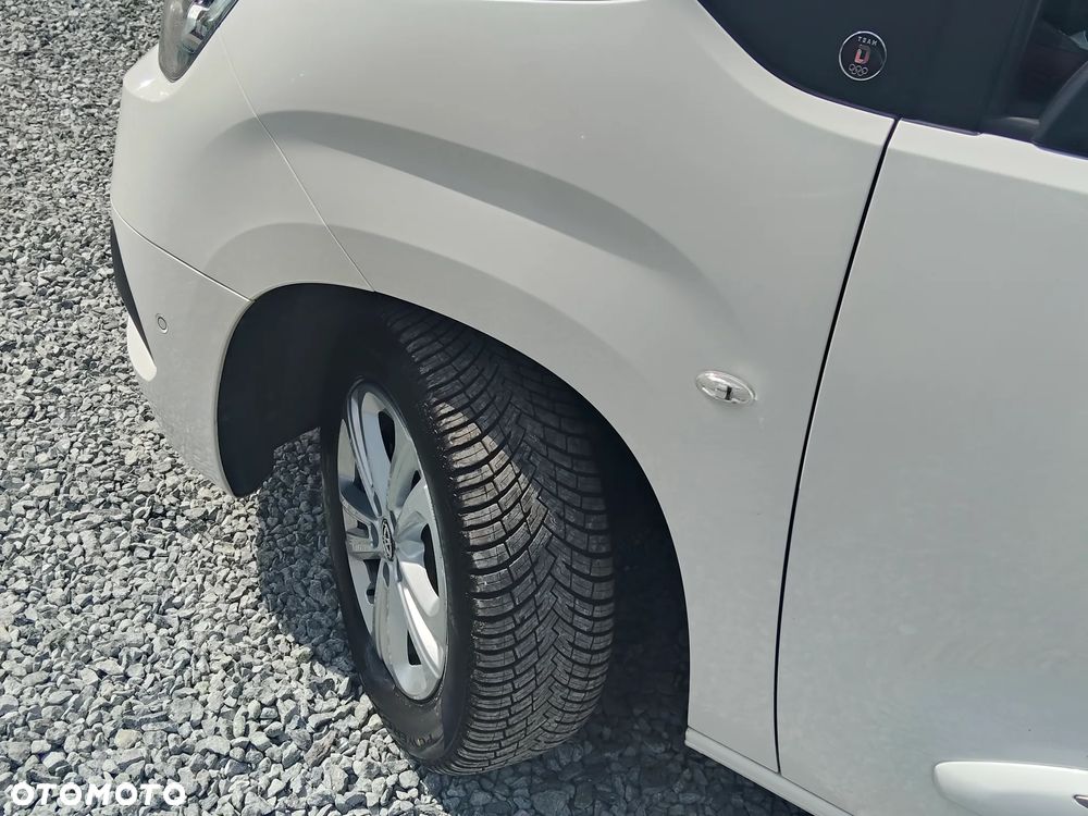Toyota Proace City Verso 1.2 Turbo L1 Team Deutschland - 4