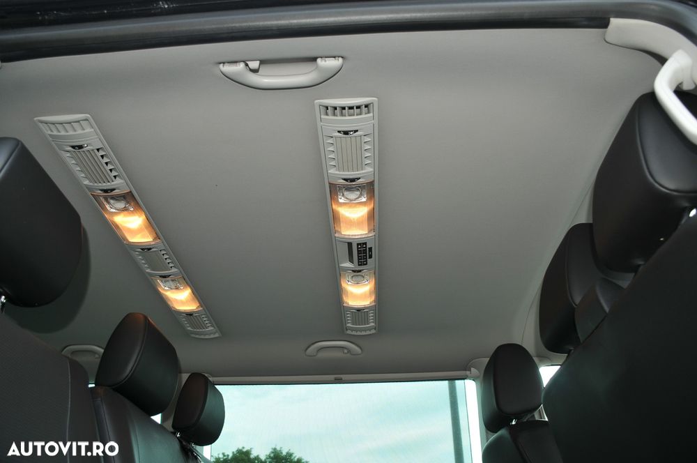 Volkswagen Caravelle - 18