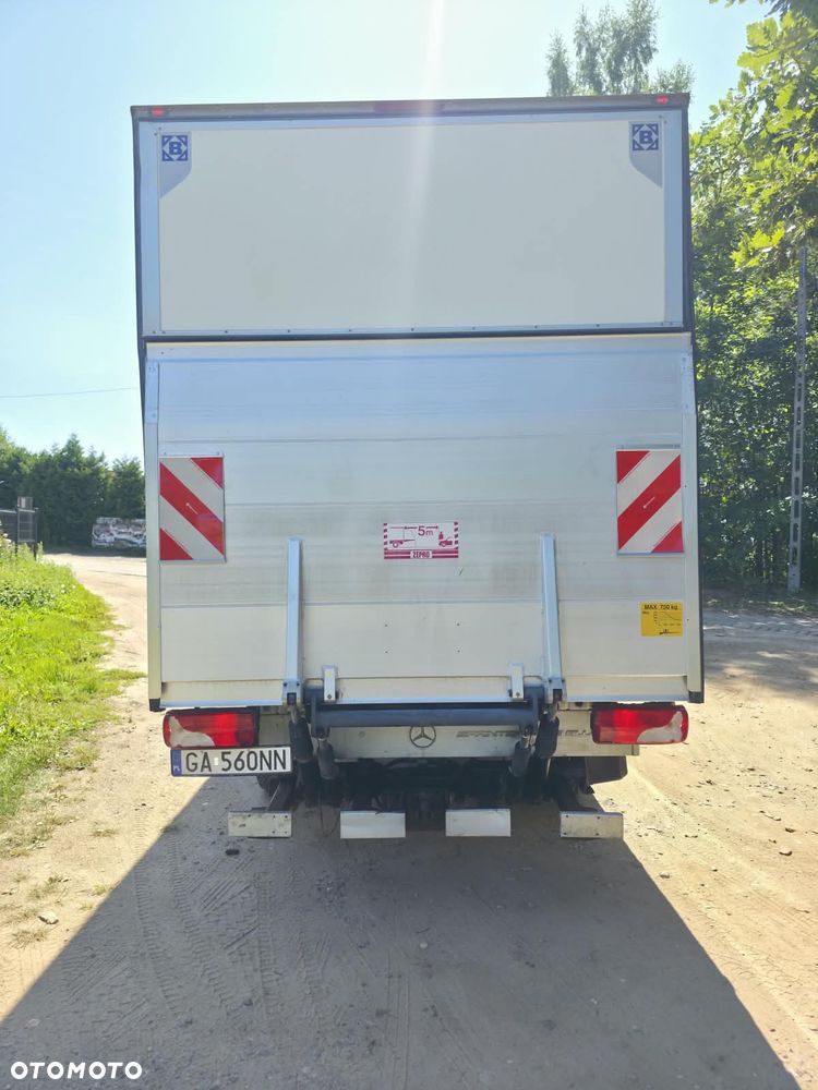 Mercedes-Benz SPRINTER - 4