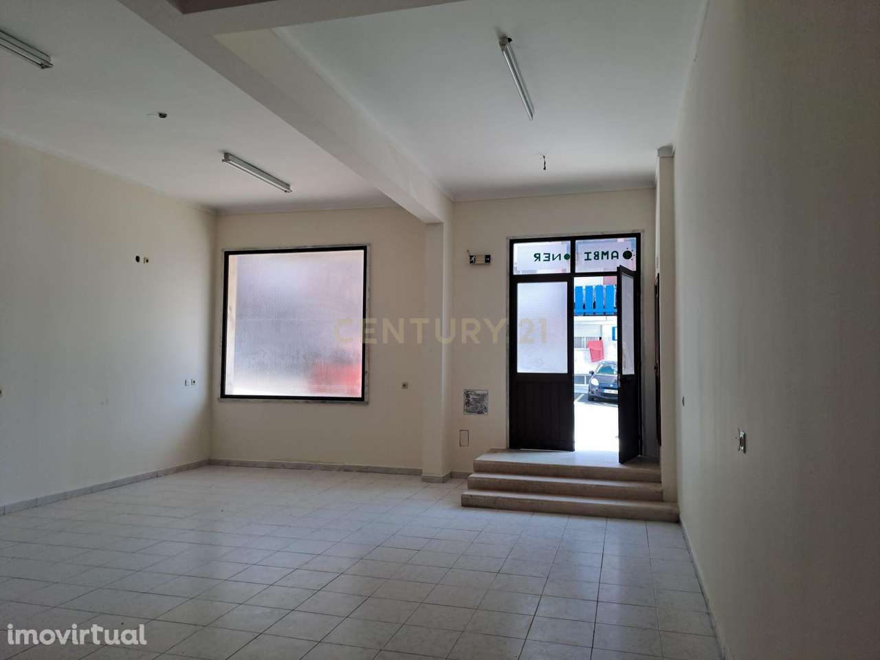 Loja ampla para venda - Grande imagem: 2/16