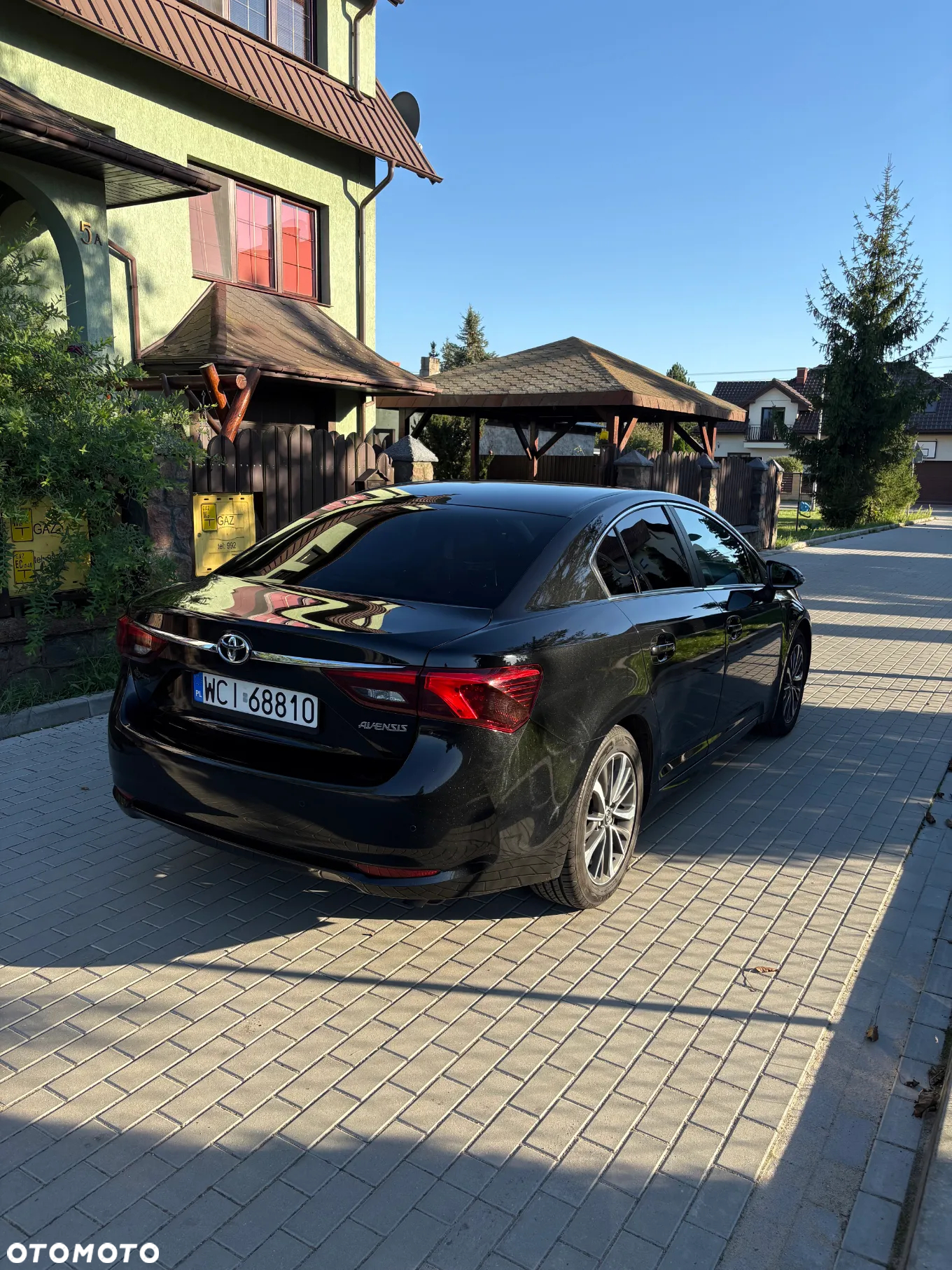 Toyota Avensis 1.8 Premium MS - 3