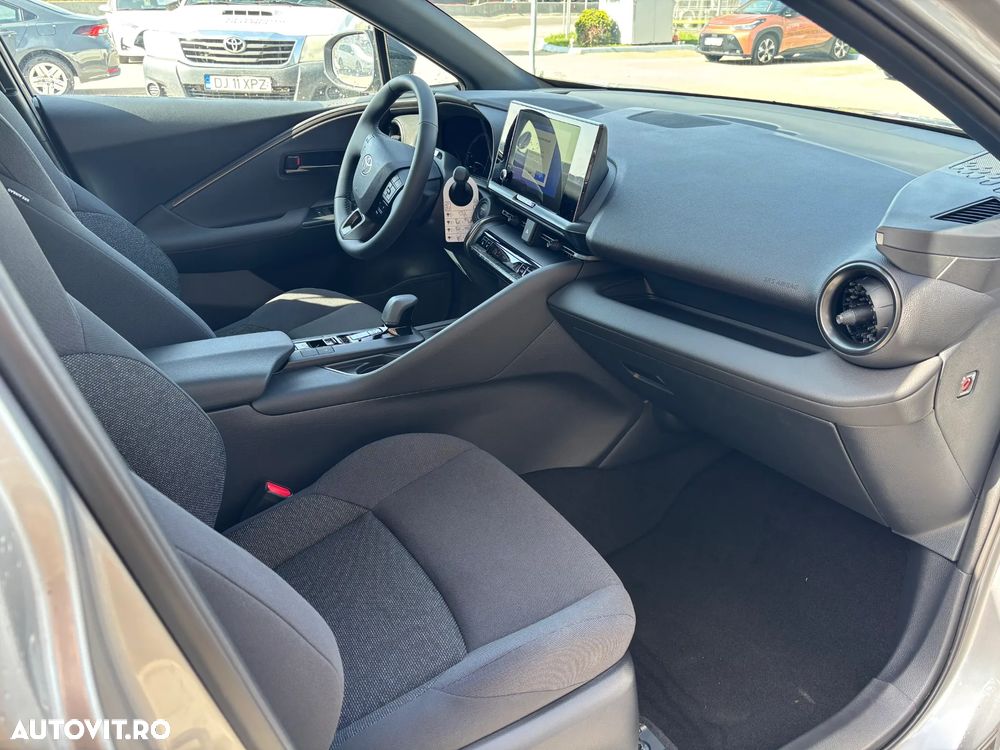 Toyota C-HR - 9