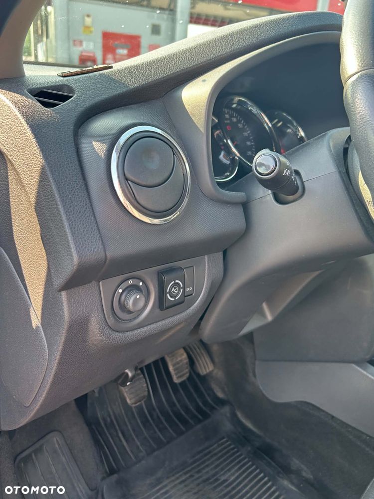 Dacia Sandero 0.9 TCe Laureate - 11