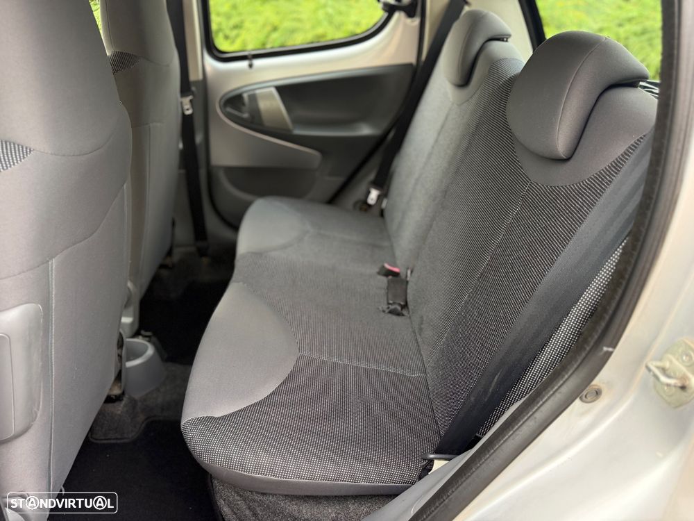 Peugeot 107 1.0 Active 2-Tronic - 11