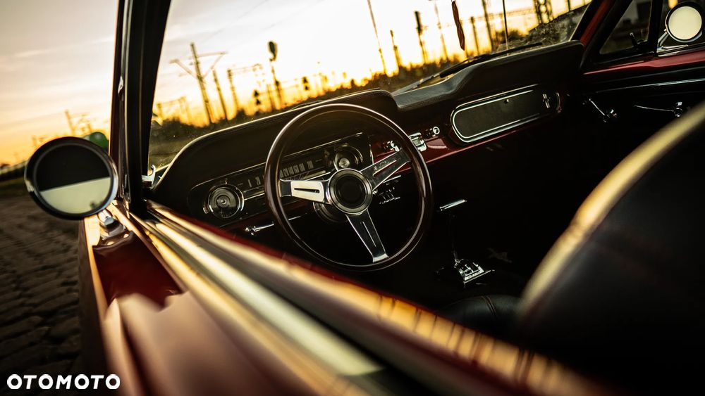 Ford Mustang - 5