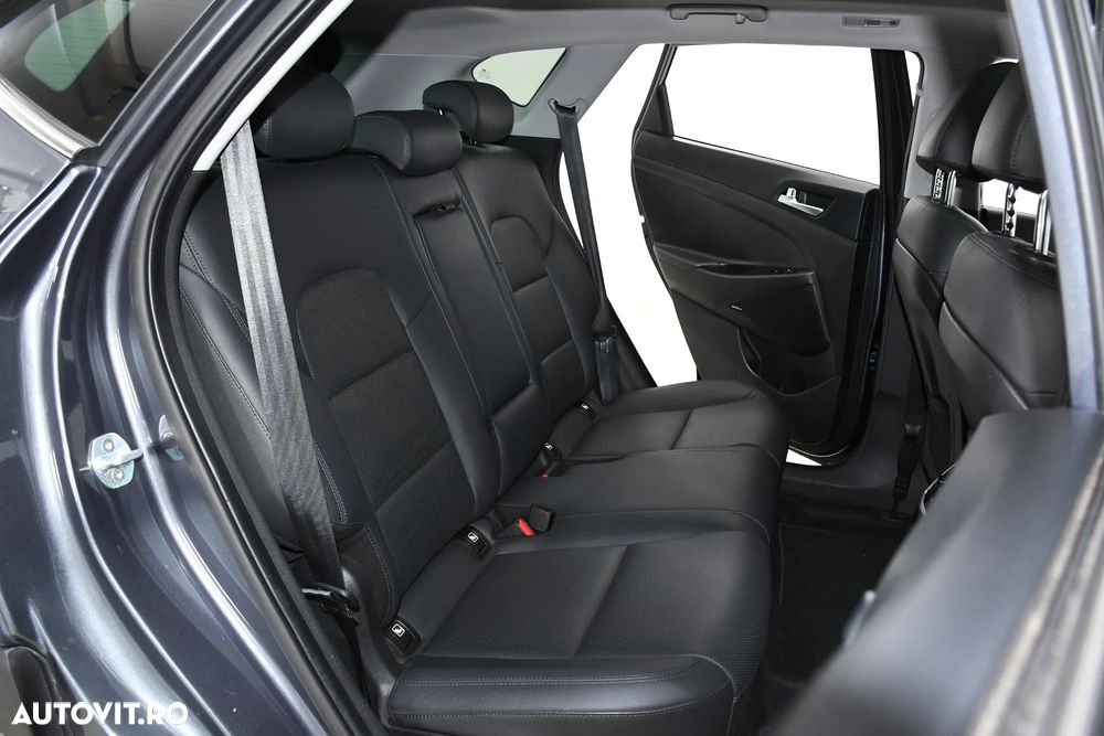 Hyundai Tucson 2.0 CRDI 4WD Automatik Premium - 14