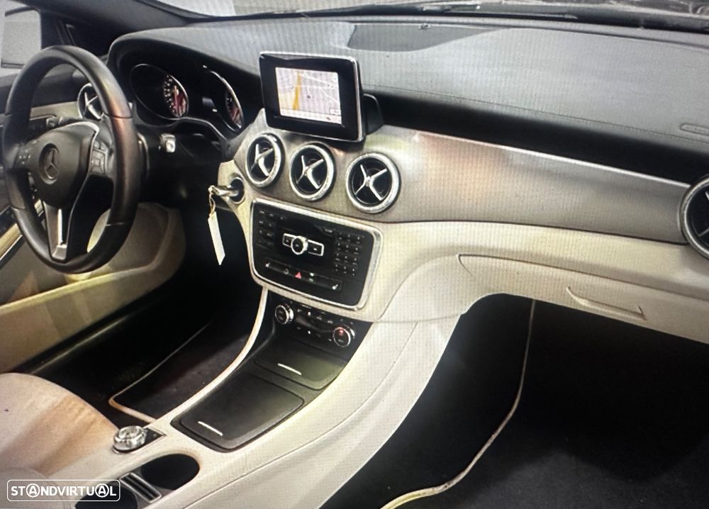 Mercedes-Benz CLA 220 CDI 7G-DCT Urban - 5