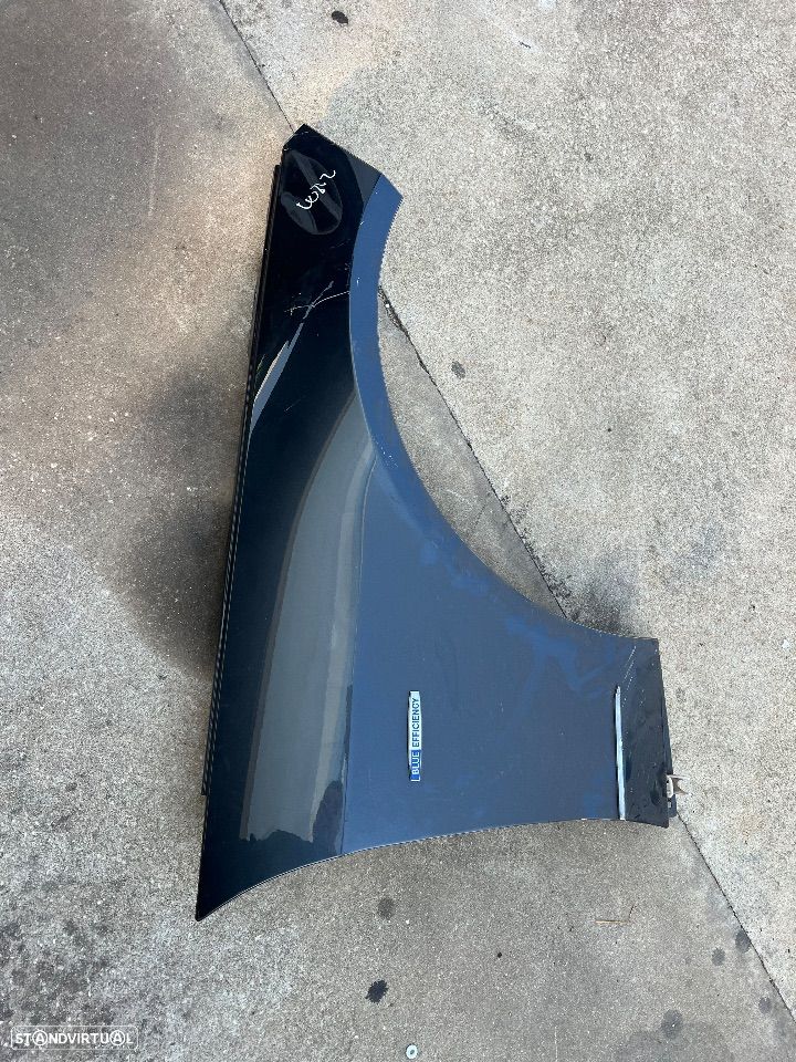 Guarda-lamas direito Mercedes W212 - 1