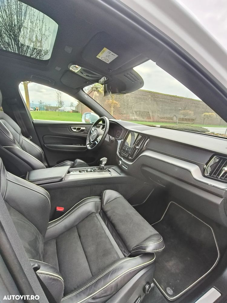 Volvo XC 60 D4 AWD Geartronic RDesign - 9