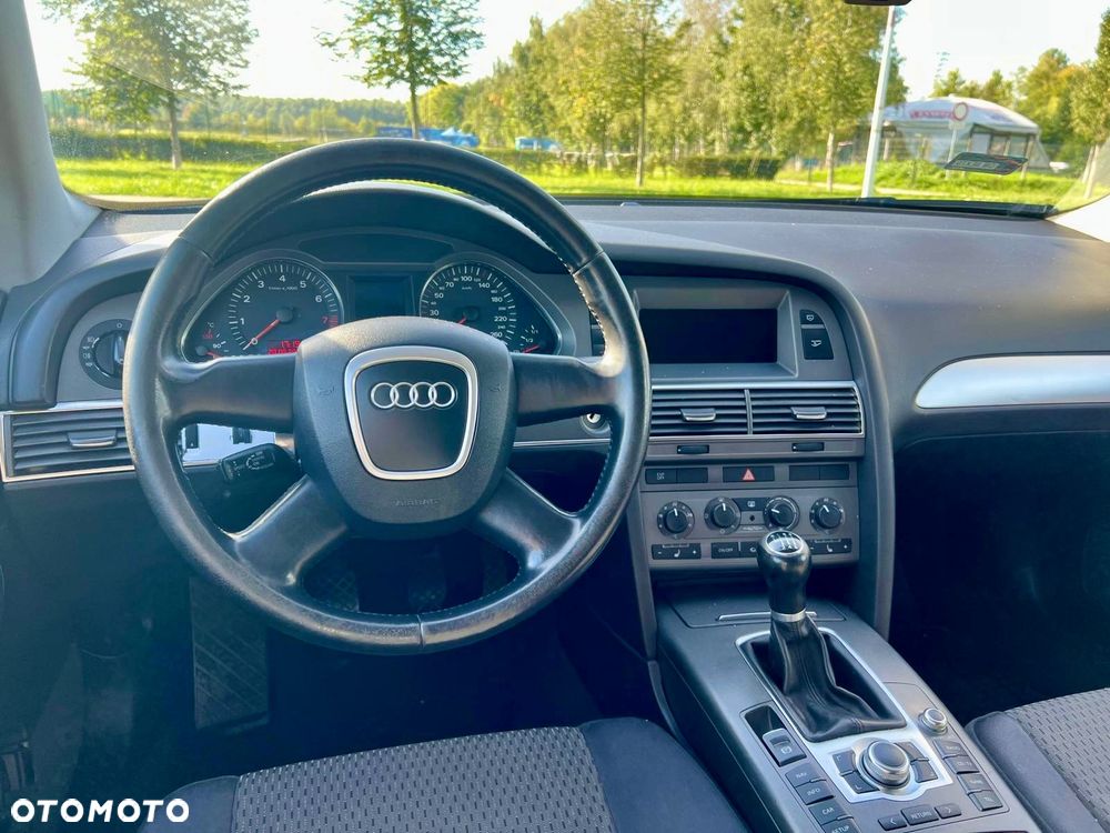 Audi A6 Limousine 2.4 - 22