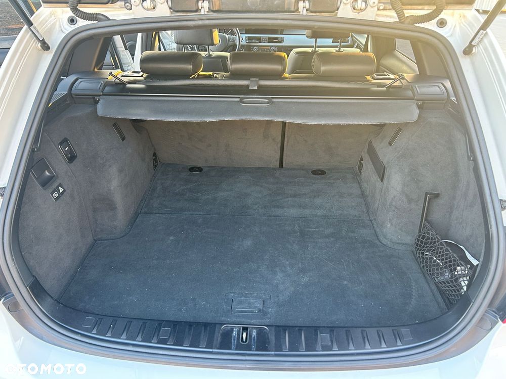 BMW Seria 3 320d - 17