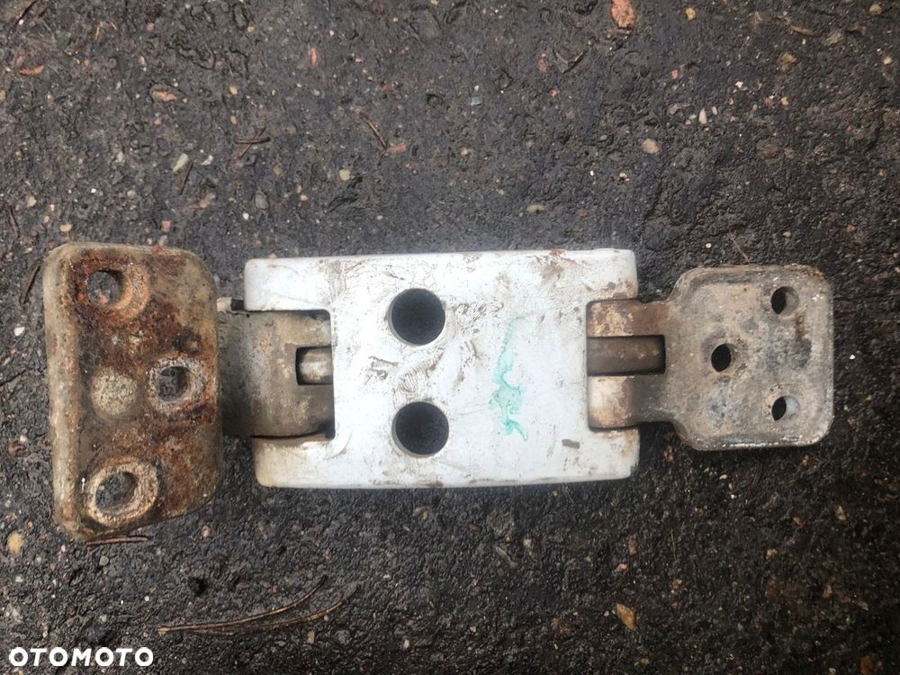 MERCEDES SPRINTER 906 zawias zawiasy drzwi tylnych prawych cena za 2 sztuki - 3