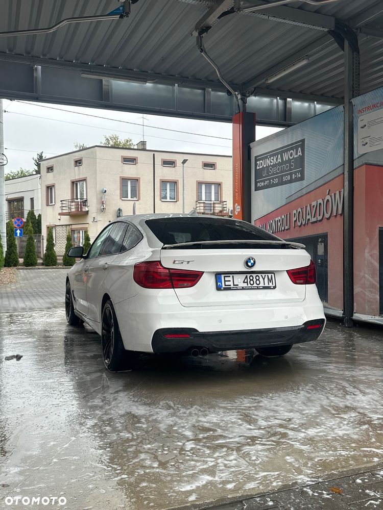 BMW Seria 3 318d M Sport Shadow - 9
