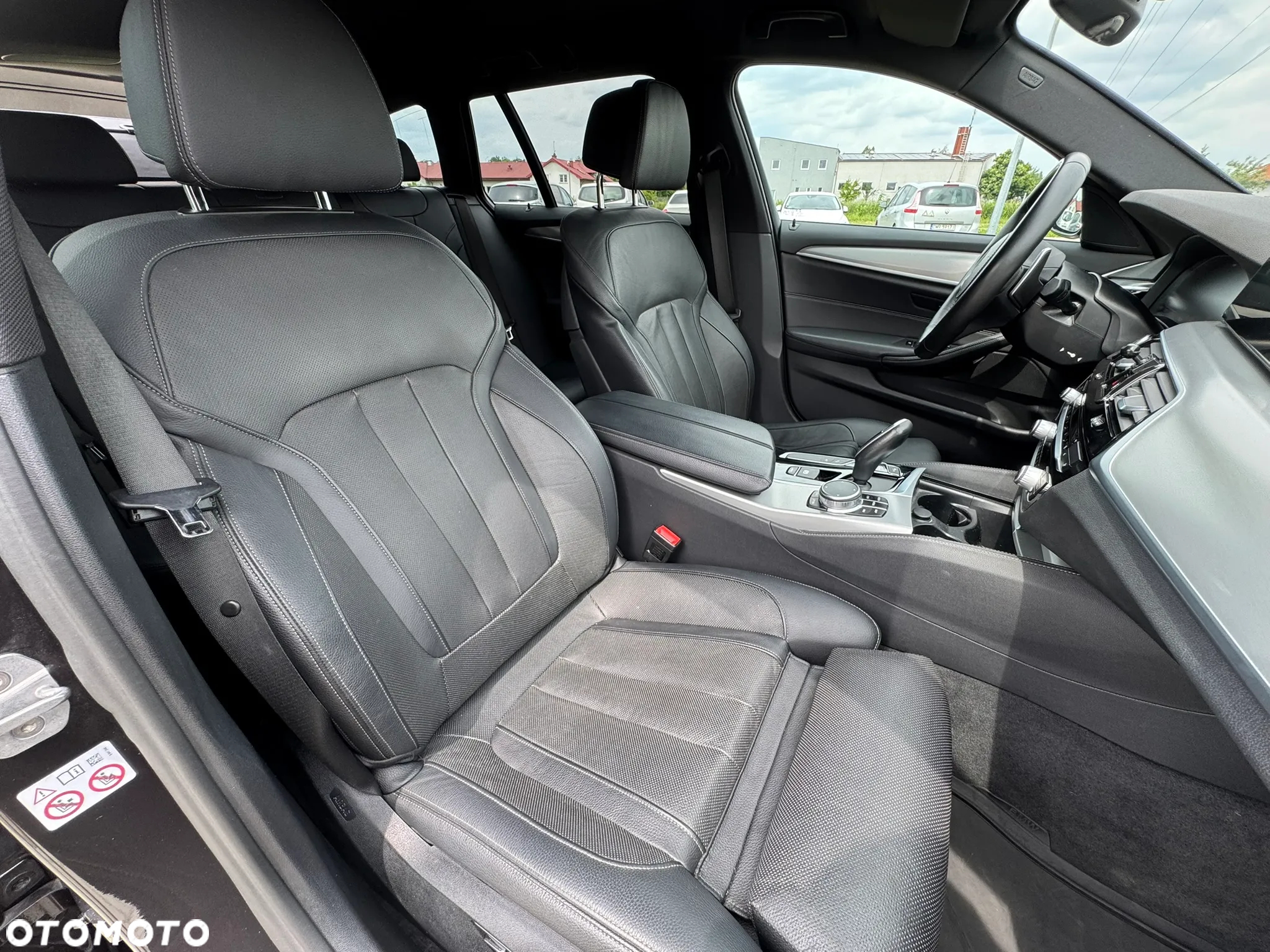 BMW Seria 5 520d xDrive M Sport sport - 8