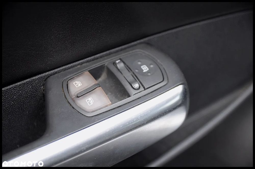 Opel Corsa 1.6 Turbo OPC - 31