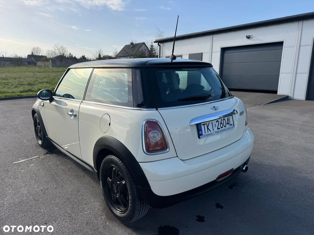 MINI Cooper Standard - 5