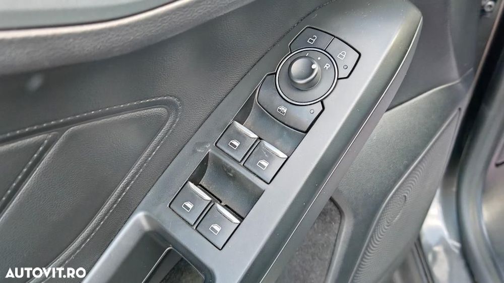 Ford Focus - 27