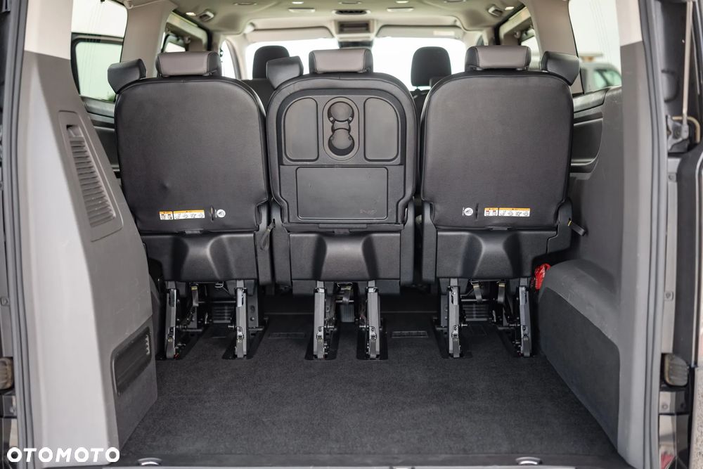 Ford Tourneo Custom - 25