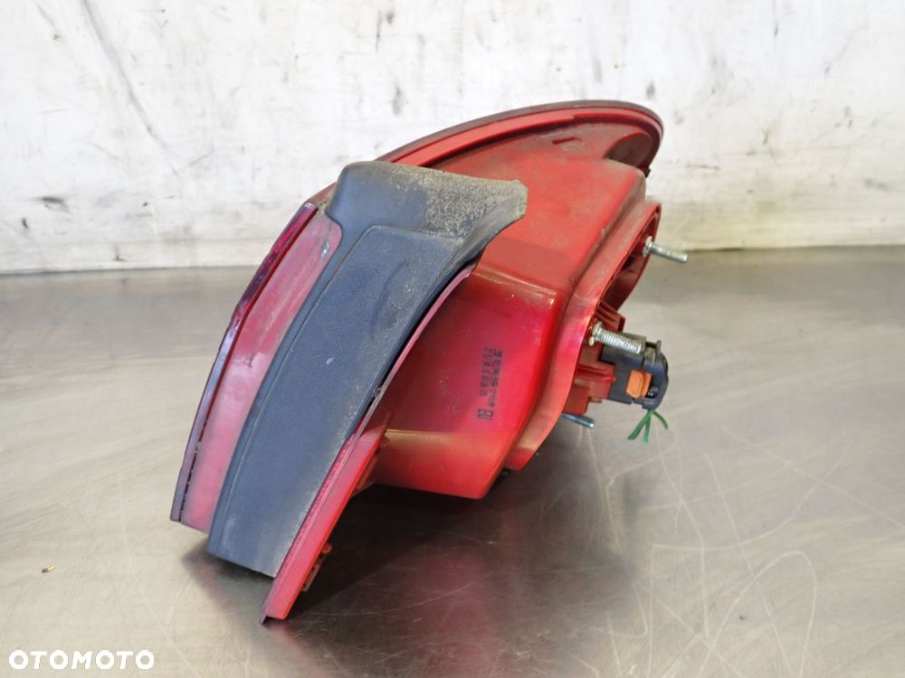 LAMPA LEWA TYLNA VOLKSWAGEN PASSAT B6 3C5945095H - 5