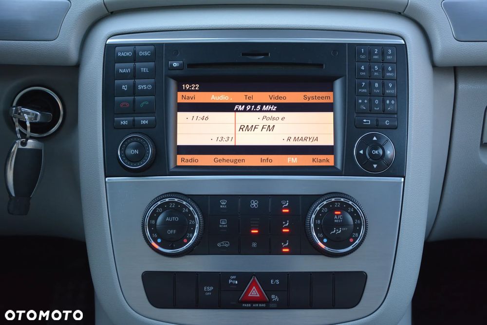 Mercedes-Benz Klasa R 300 CDI 7G-TRONIC DPF BlueEFFICIENCY - 37