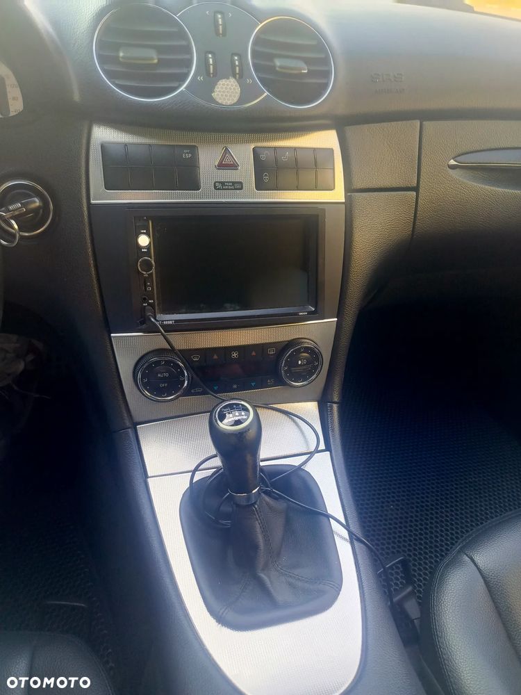 Mercedes-Benz CLK 220 CDI Avantgarde - 12