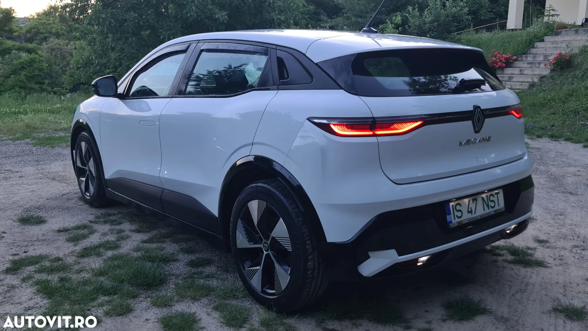 Renault Megane E-TECH EV60 super charge equilibre - 3
