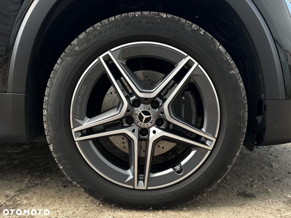 Mercedes-Benz GLB - 21