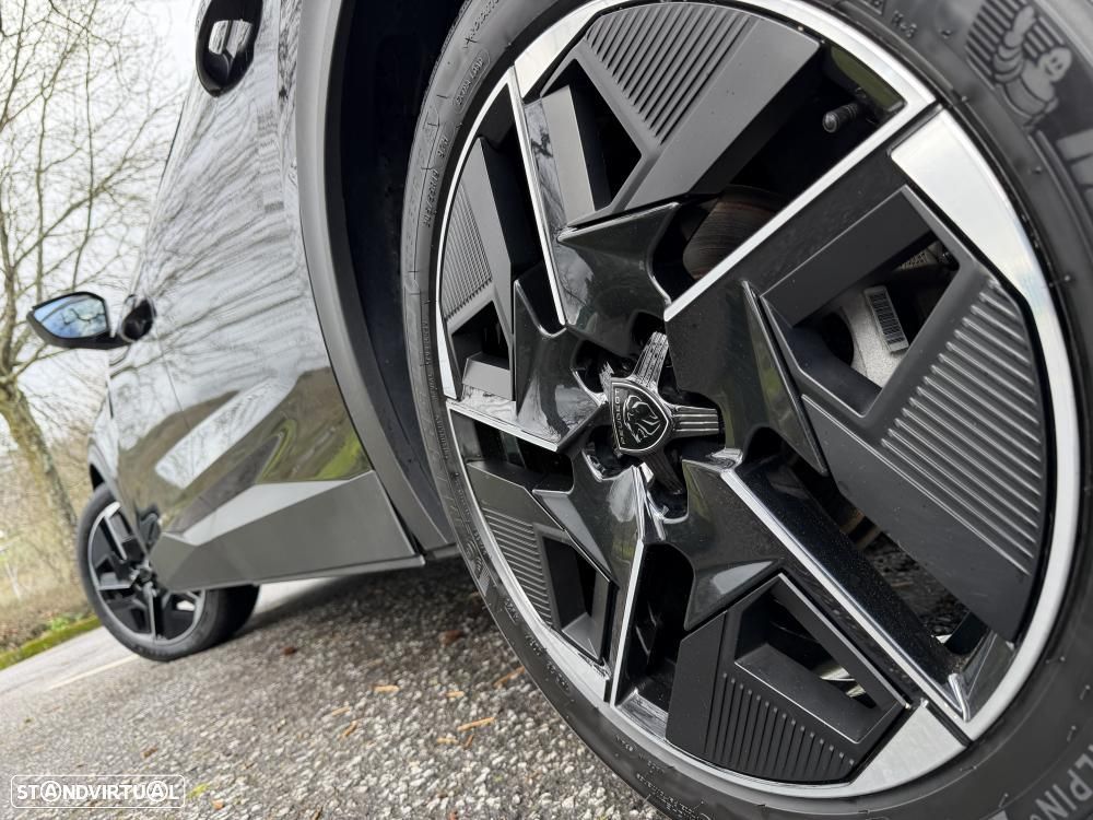 Peugeot 408 1.2 PureTech GT EAT8 - 7