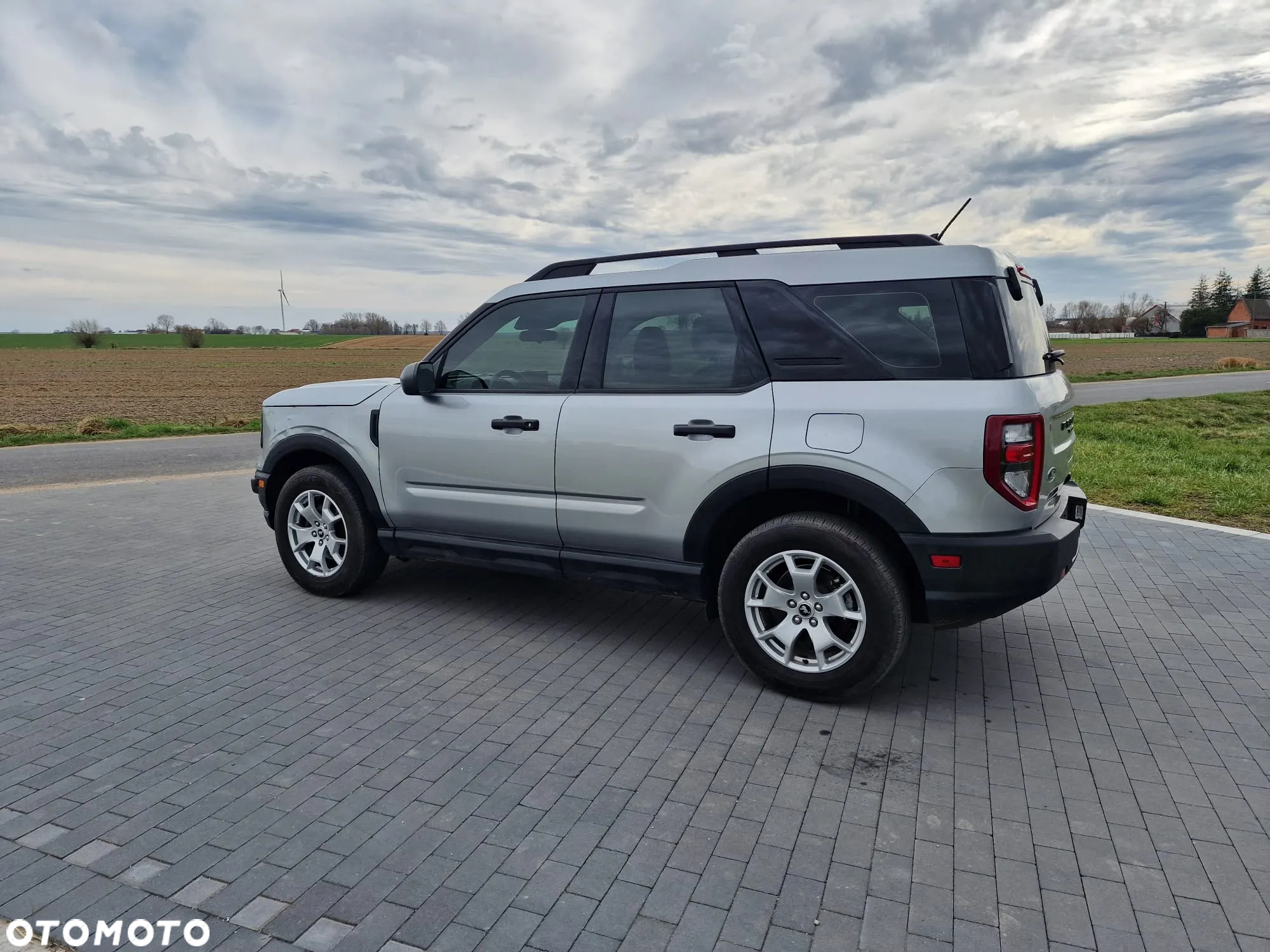 Ford Bronco - 6