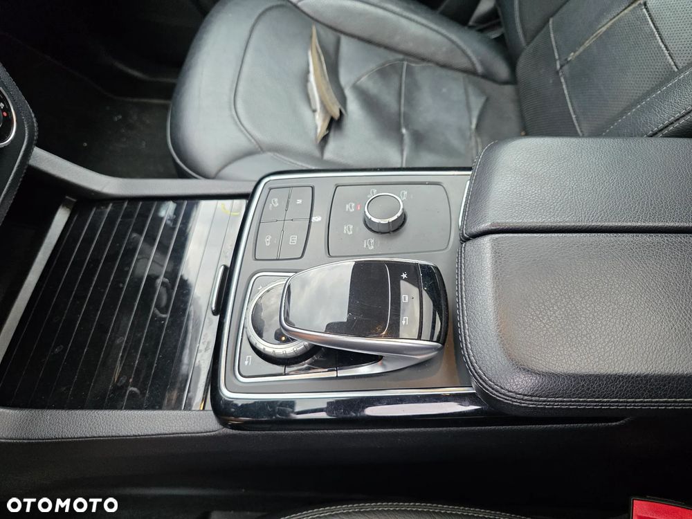 Mercedes-Benz GLS - 25