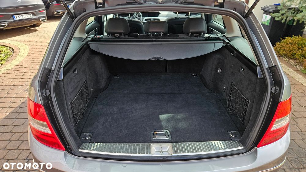 Mercedes-Benz Klasa C 180 Kompressor BlueEFFICIENCY Avantgarde - 12