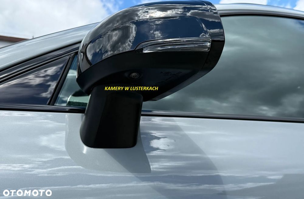 Volvo XC 60 B4 D AWD Plus Dark - 32