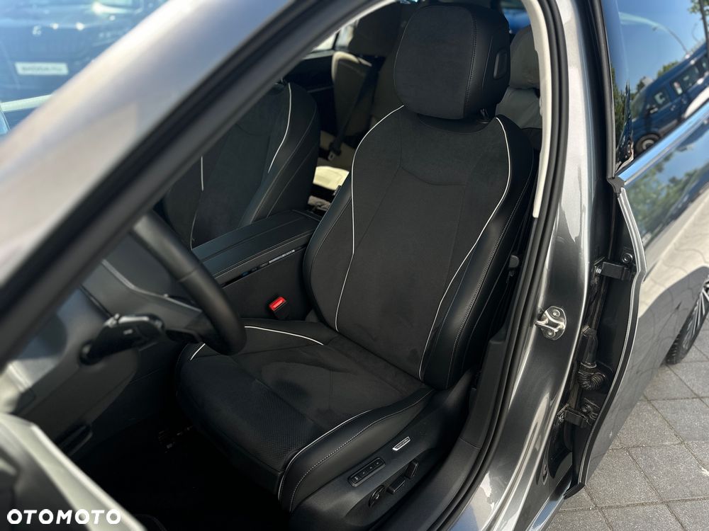 Volkswagen Passat - 10