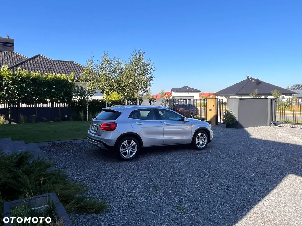 Mercedes-Benz GLA 180 - 7