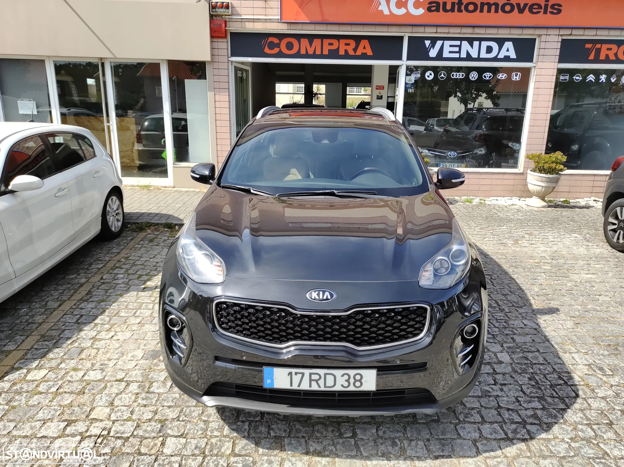 Kia Sportage 1.7 CRDI ISG Nav Line - 3