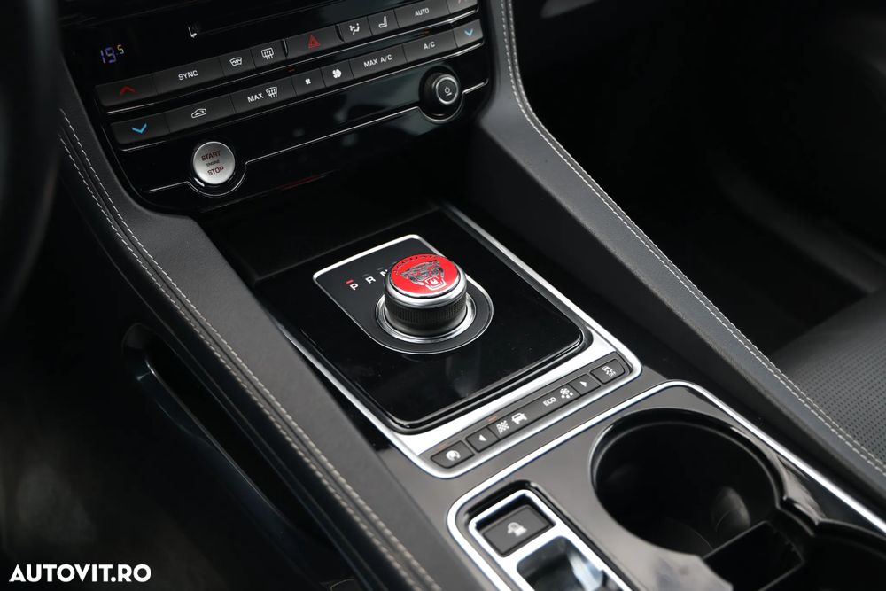 Jaguar F-Pace 20d AWD Aut. R-Sport - 26