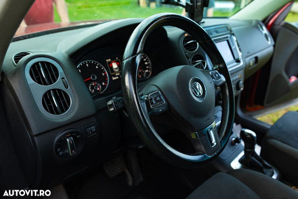 Volkswagen Tiguan 2.0 TDI DPF DSG 4Mot Comfortline - 8