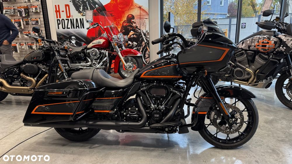 Harley-Davidson Touring Road Glide - 1