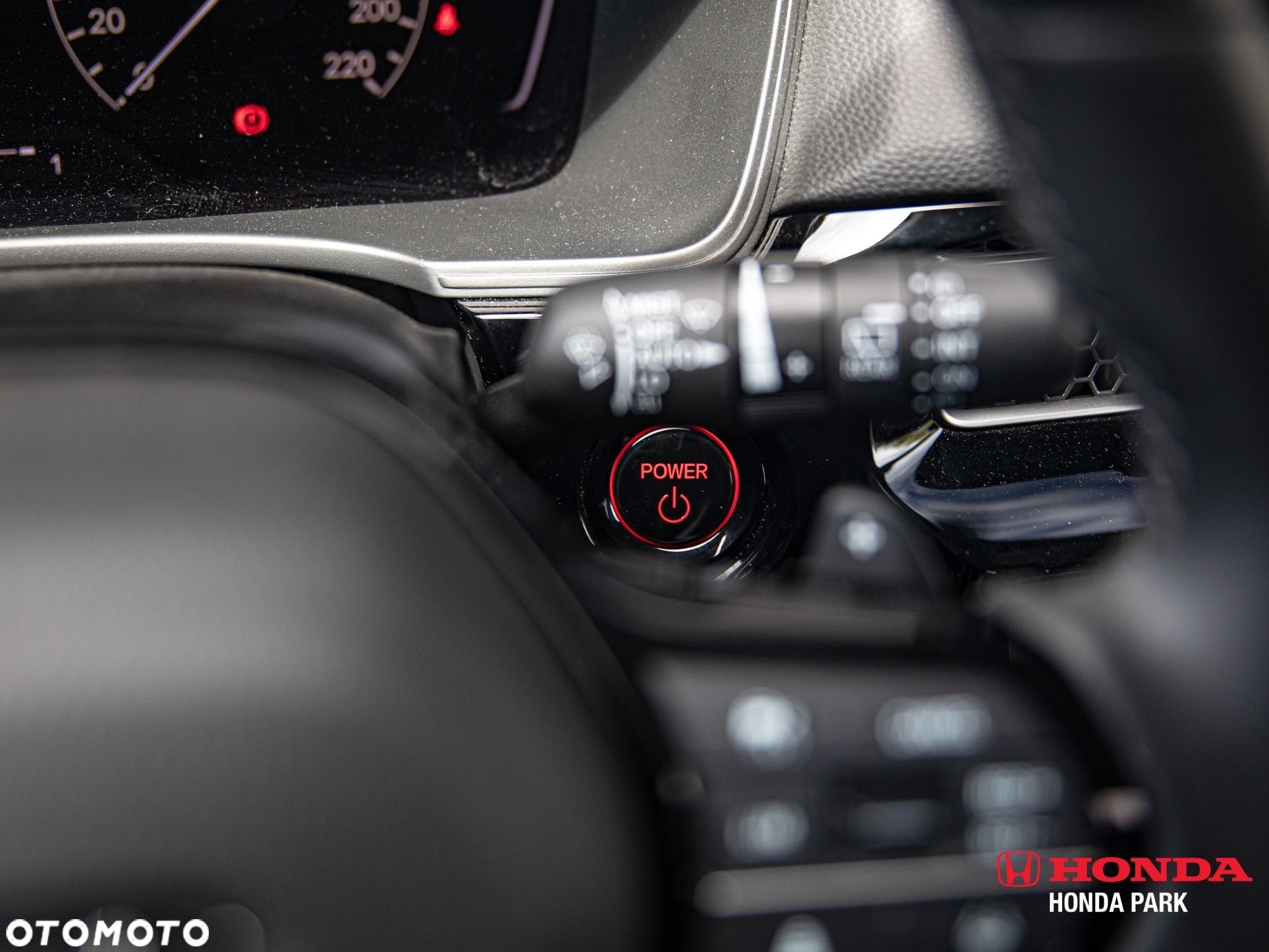 Honda Civic 2.0 i-MMD Elegance CVT - 17