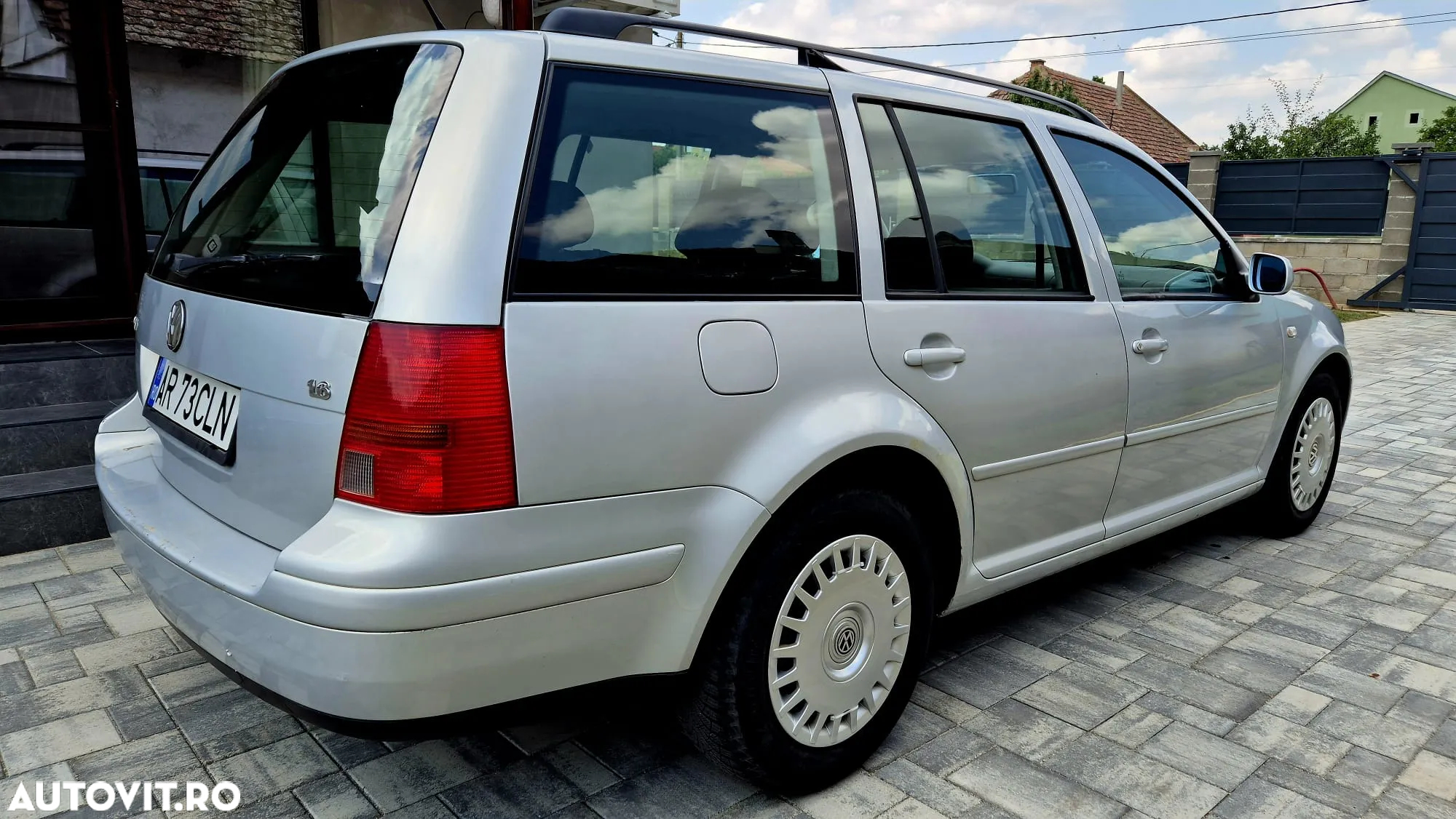 Volkswagen Golf 1.6 - 4